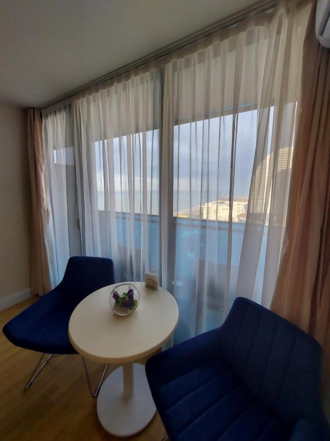 Номера На Высоких Этажах 24,31 Apartment Батуми Екстериор снимка